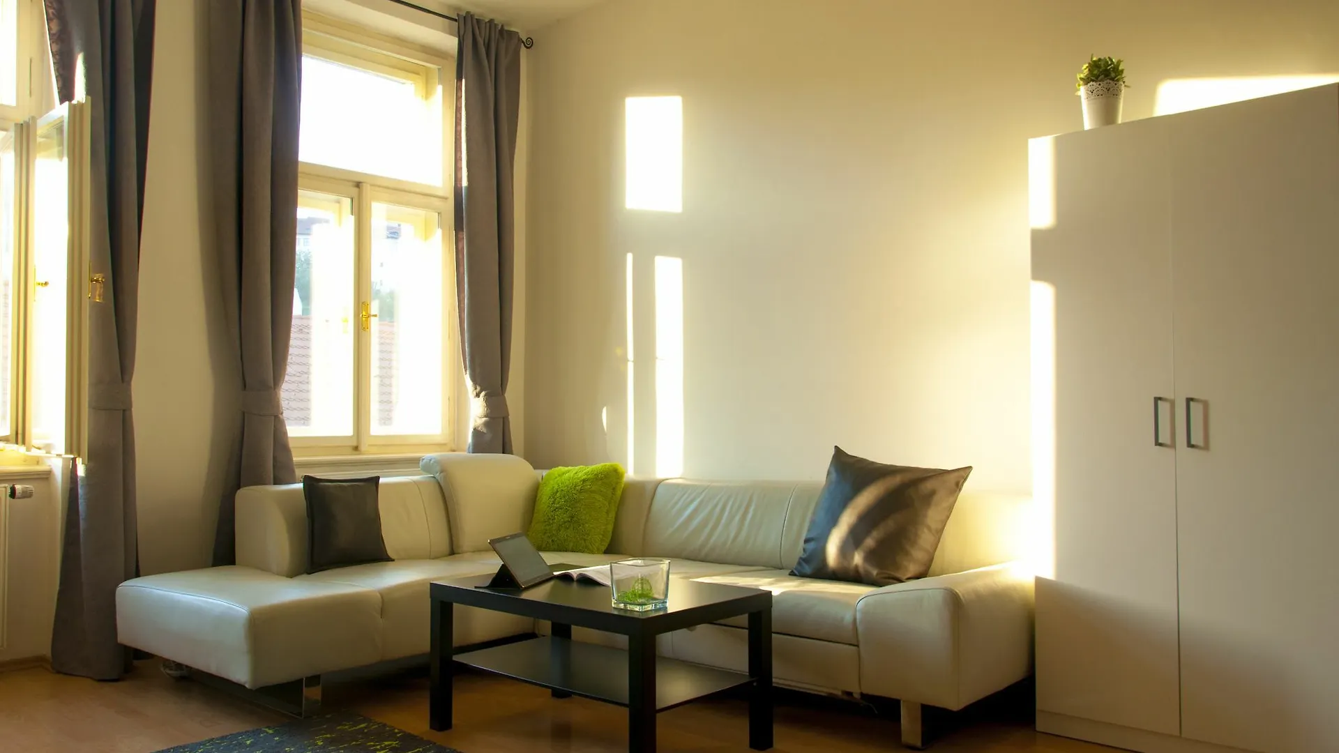 Castle Apartments براغ