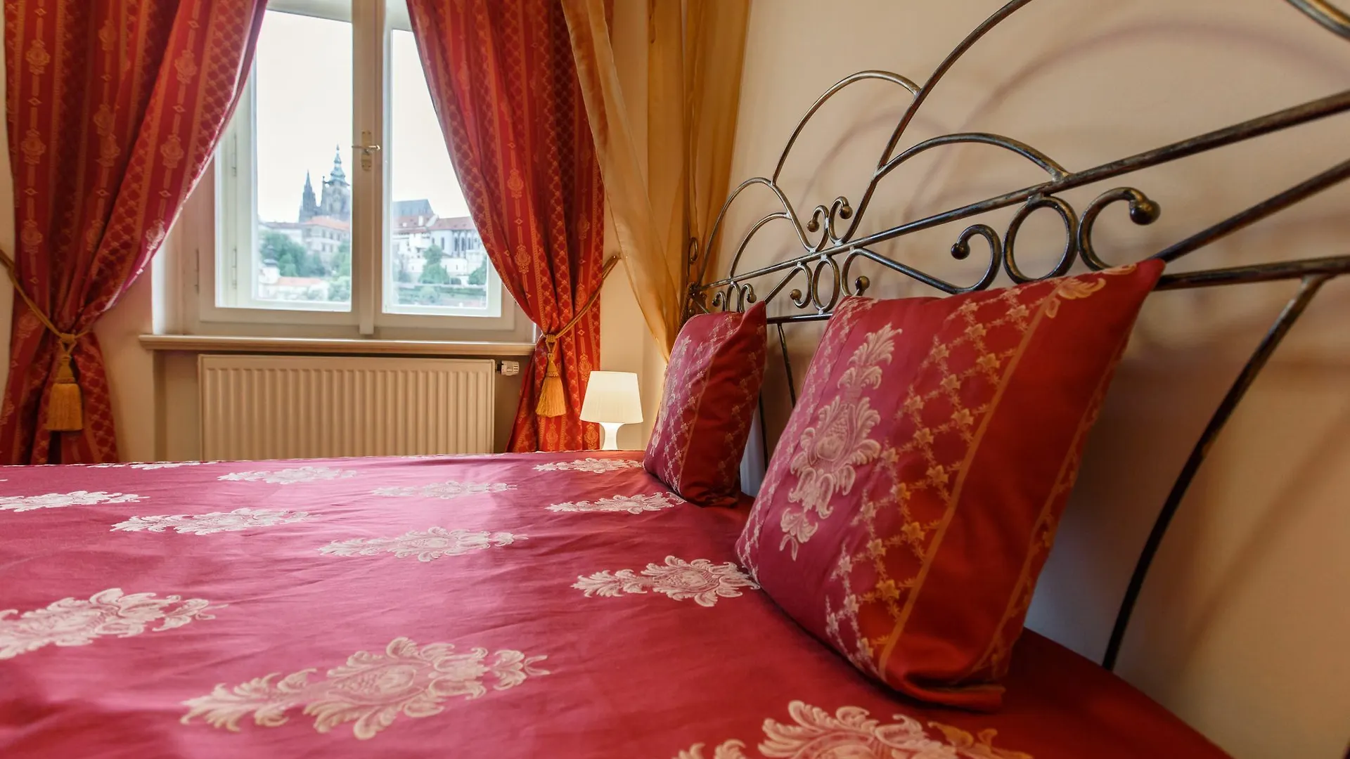 Castle Apartments براغ